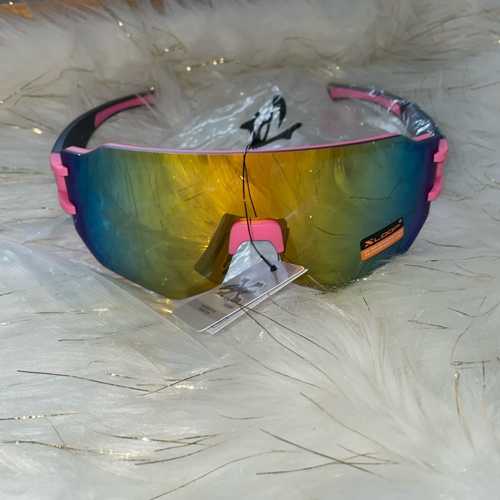 NWT XLOOP pink sunglasses